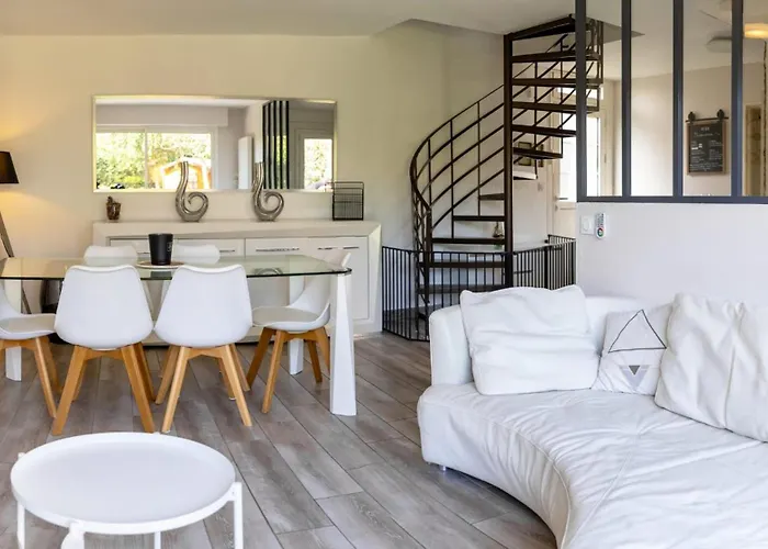 Вилла Le Patio Garonne Maison 6 Personnes, Climatise, Netflix